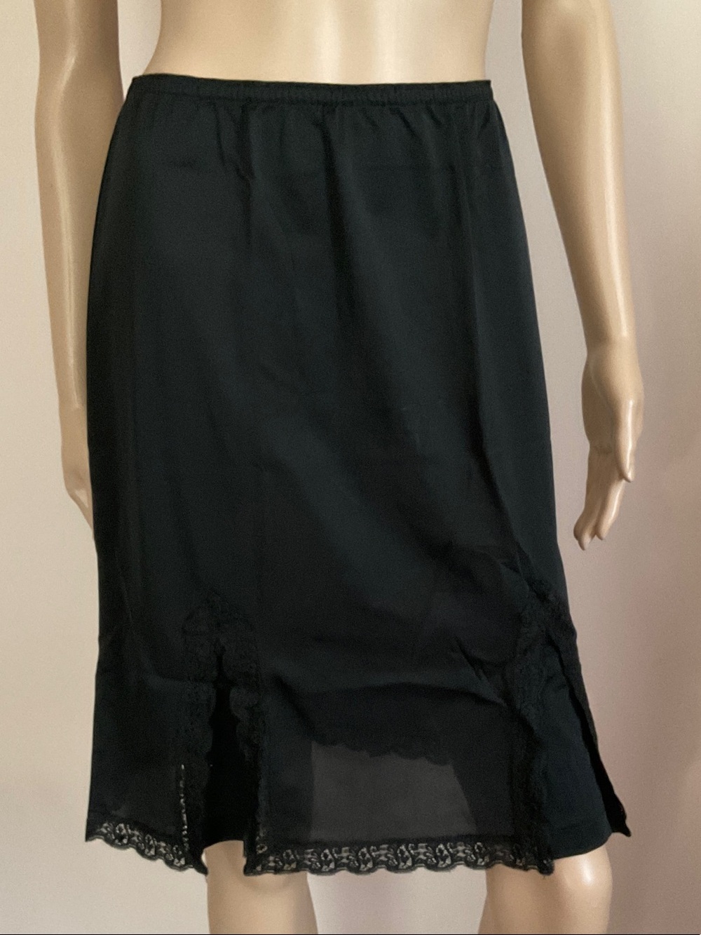 Vintage Classic Black Half Slip